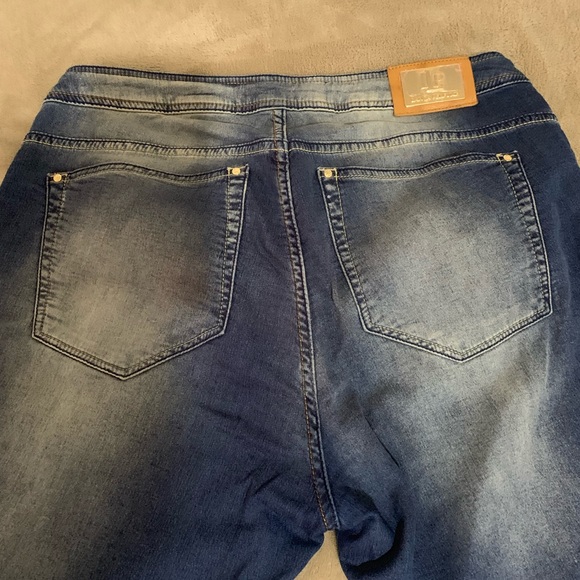 Pants size 9. - Picture 6 of 7